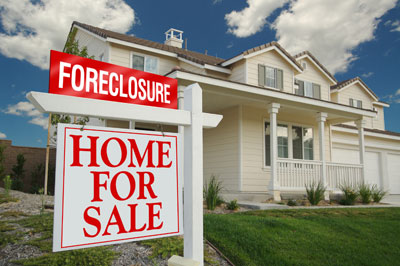 Latinos, Blacks and the Home Mortgage <BR>Foreclosure Crisis