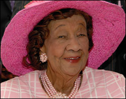 ICON OF WOMEN'S RIGHTS MOVEMENT DOROTHY HEIGHT DIES